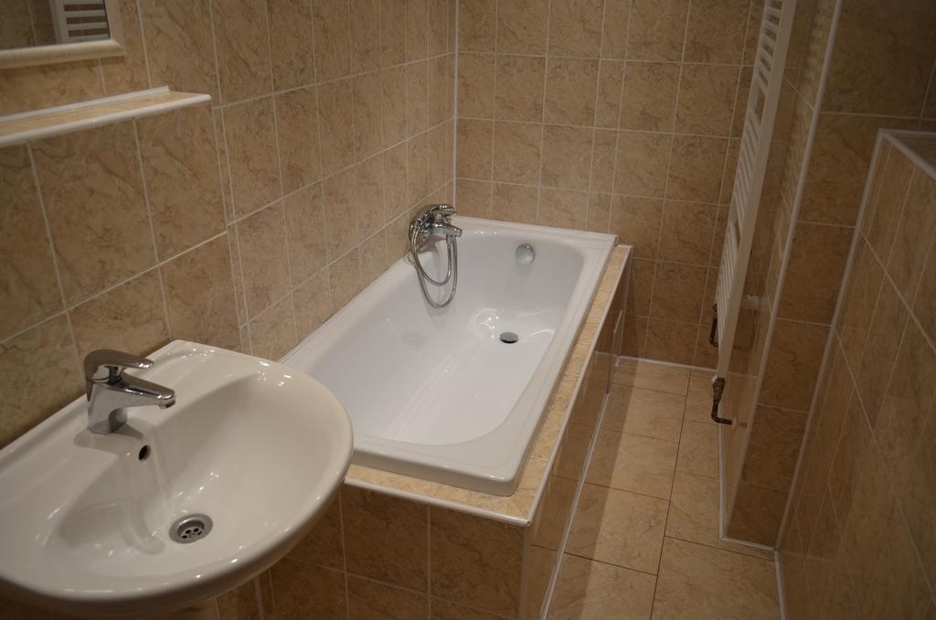 קרלובי וארי Ab Apartments חדר תמונה